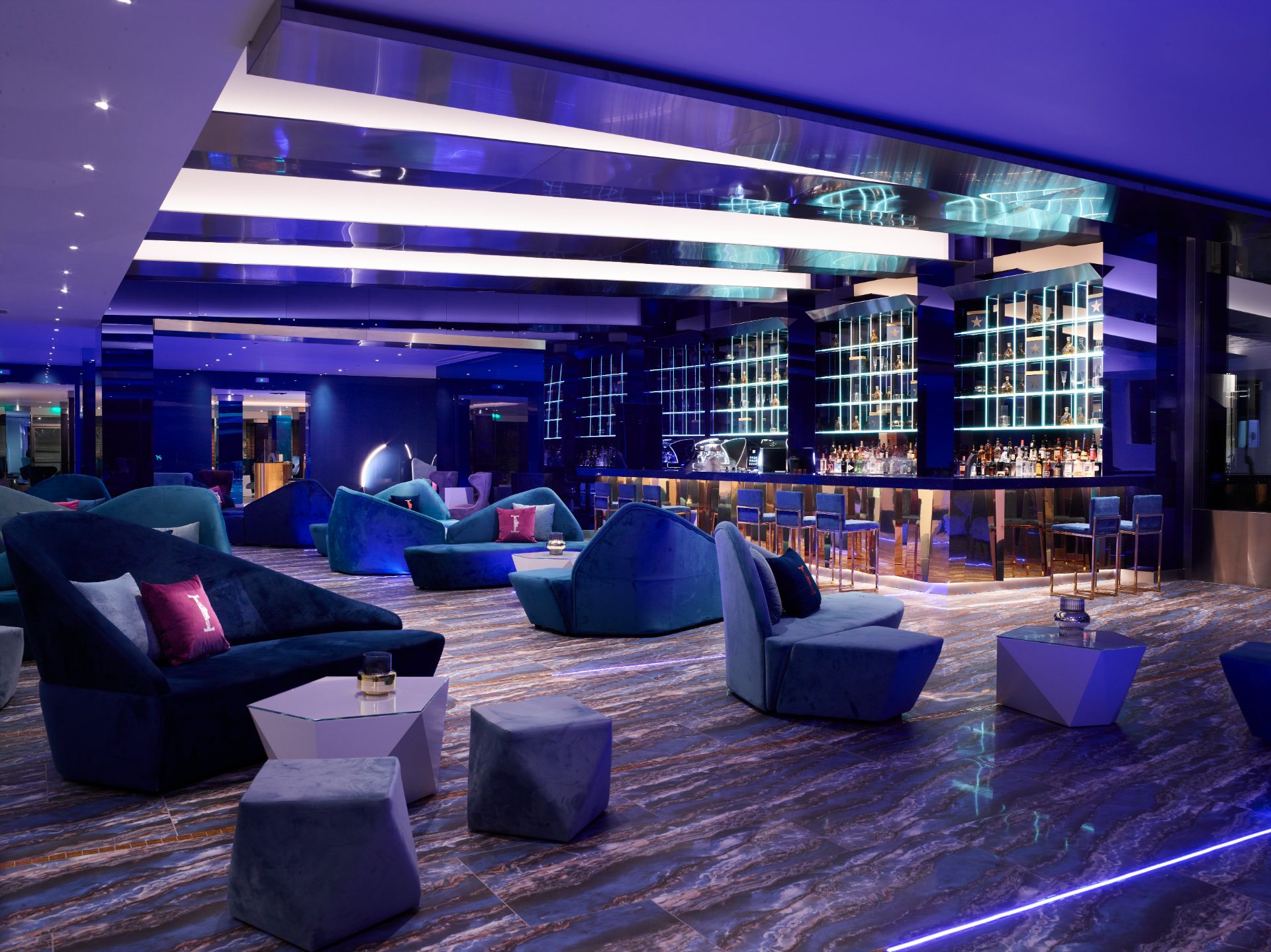 I Resort Beach Hotel